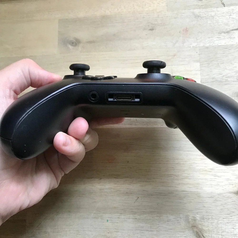 Microsoft Xbox One Wireless Controller Model 1697 Black with 3.5mm Jack